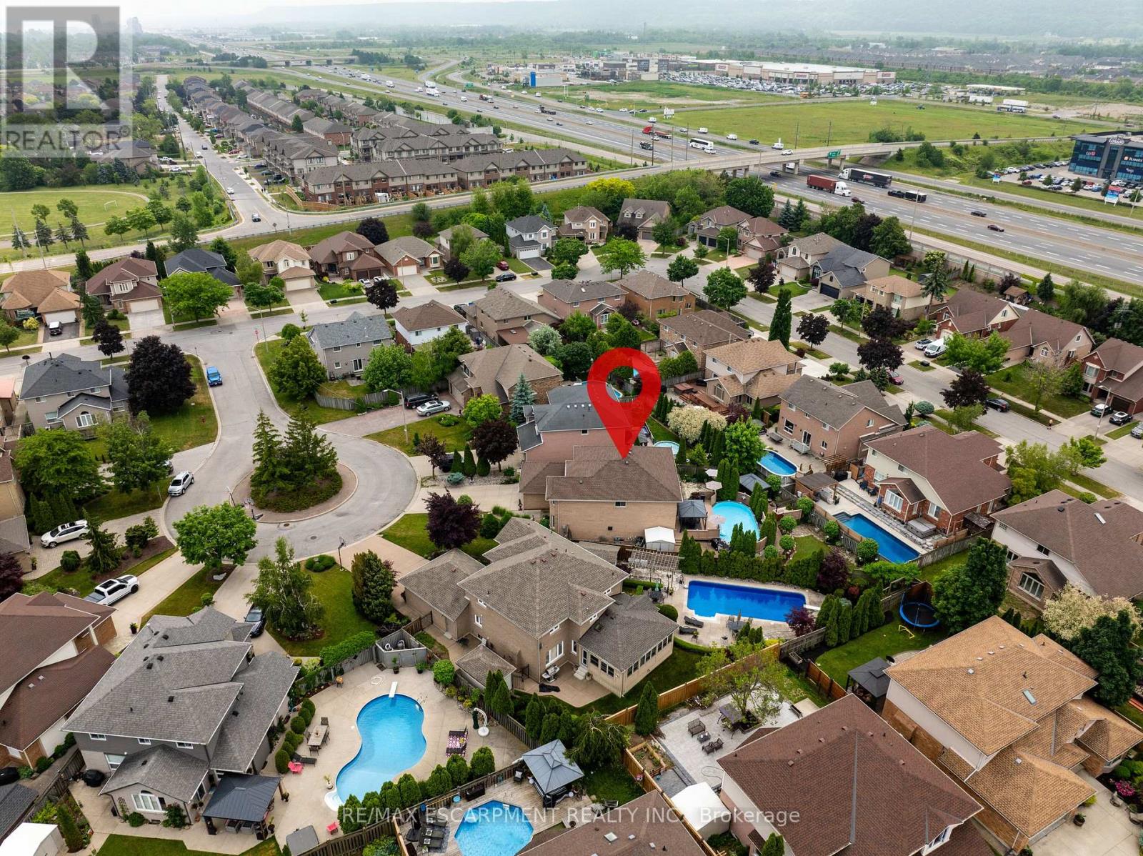 Photo 44 of 9 Sugarberry Court, Hamilton ON