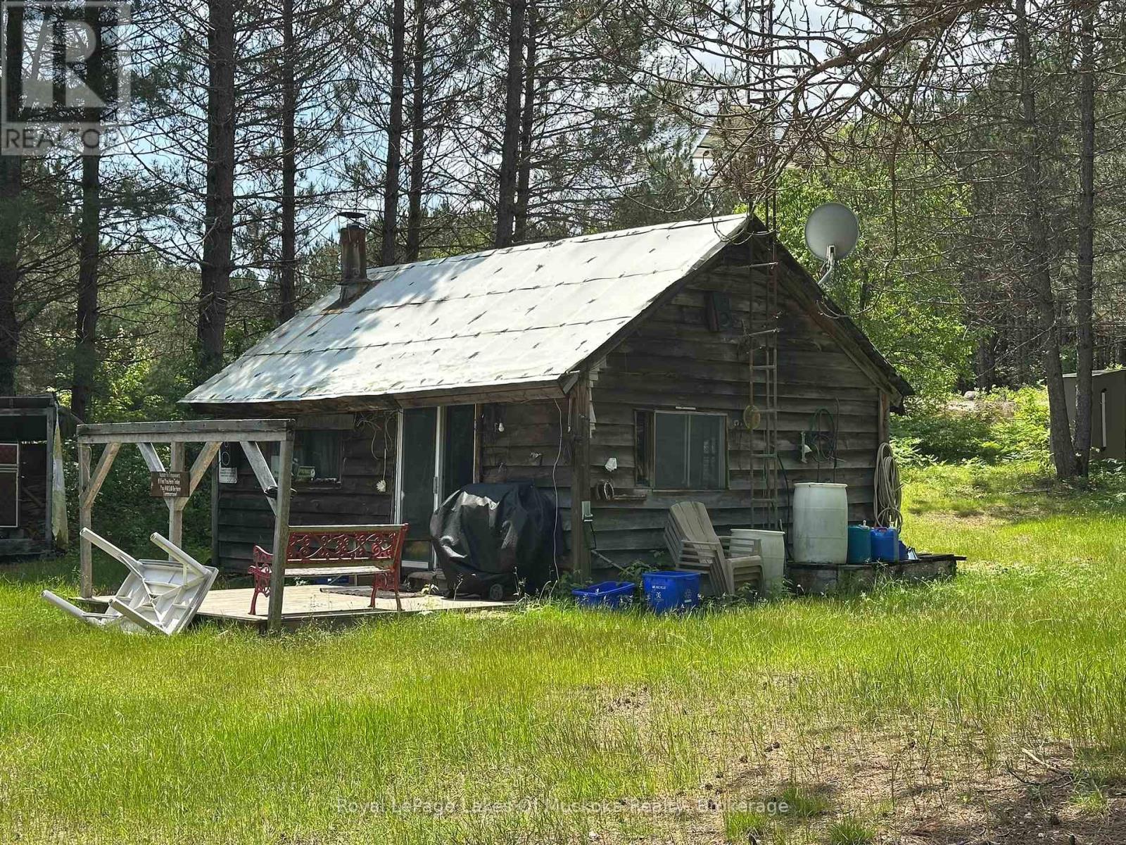 Photo 10 of 1958 518 Highway, Mcmurrich Monteith ON