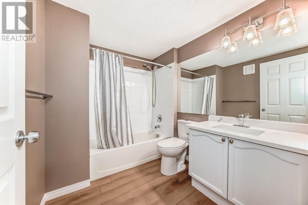 Single Family House for Sale in   Country Village Bay NE Country Hills Village Calgary 