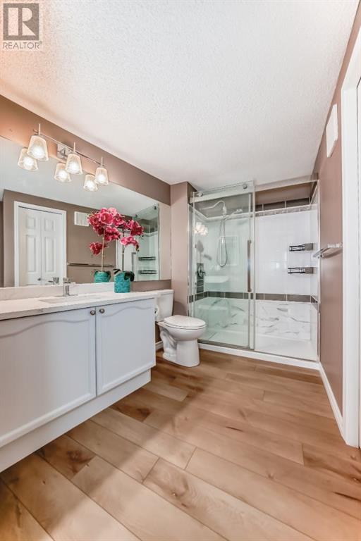 Single Family House for Sale in   Country Village Bay NE Country Hills Village Calgary 