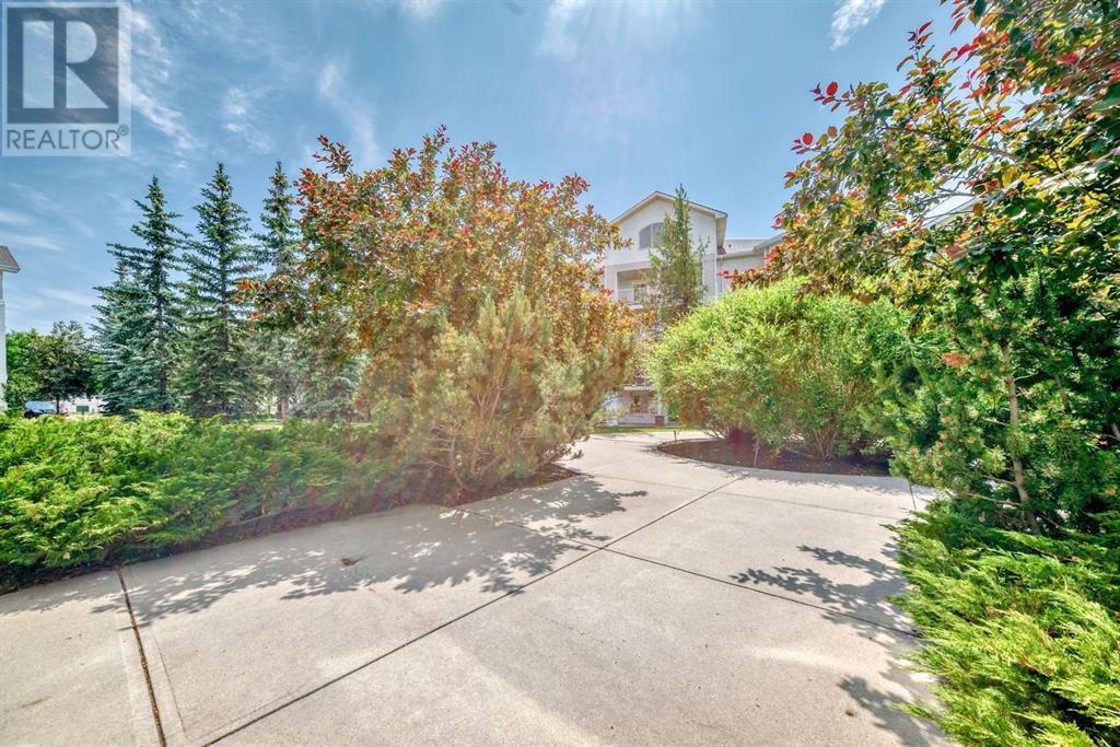 Single Family House for Sale in   Country Village Bay NE Country Hills Village Calgary 