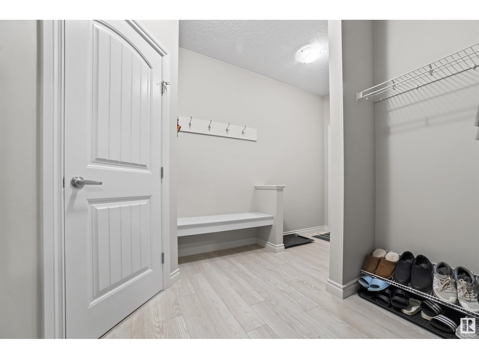 Photo 11 of 3743 Cherry Lo Sw, Edmonton AB