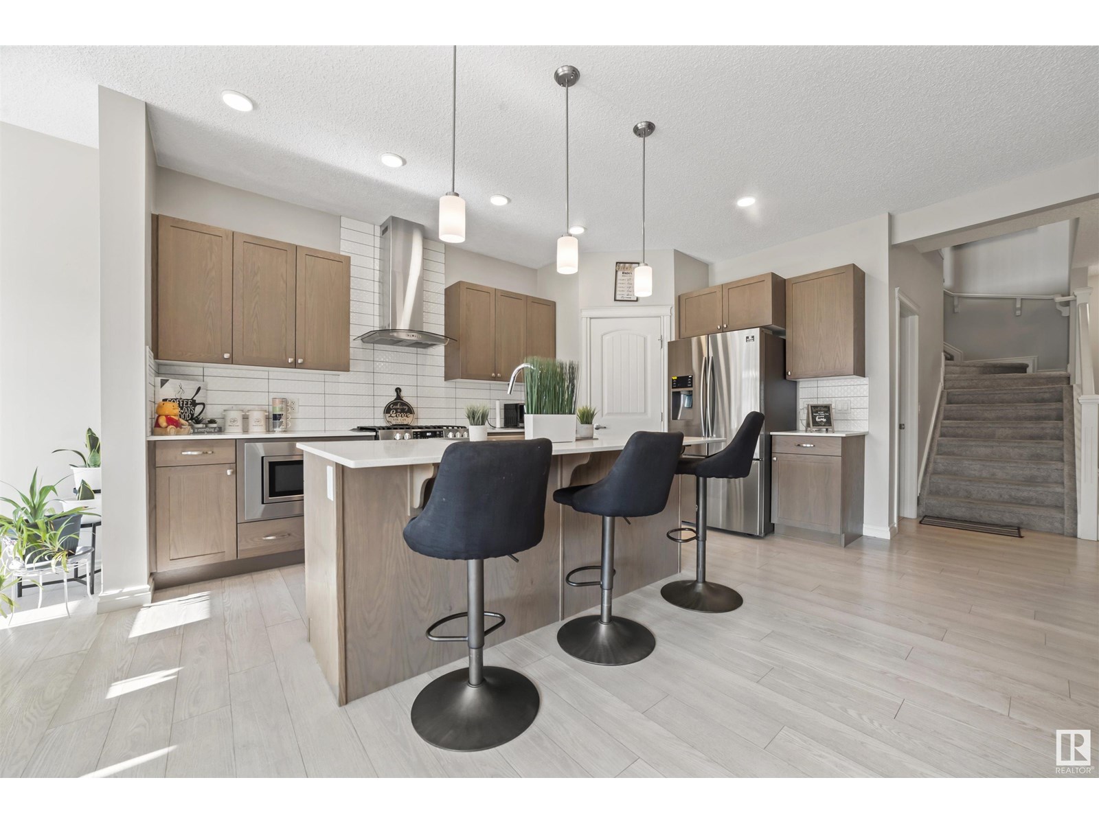 Photo 8 of 3743 Cherry Lo Sw, Edmonton AB