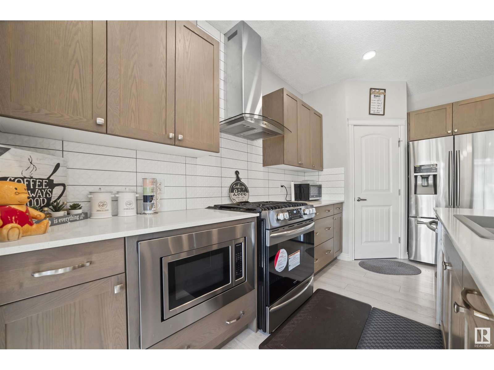 Photo 1 of 3743 Cherry Lo Sw, Edmonton AB