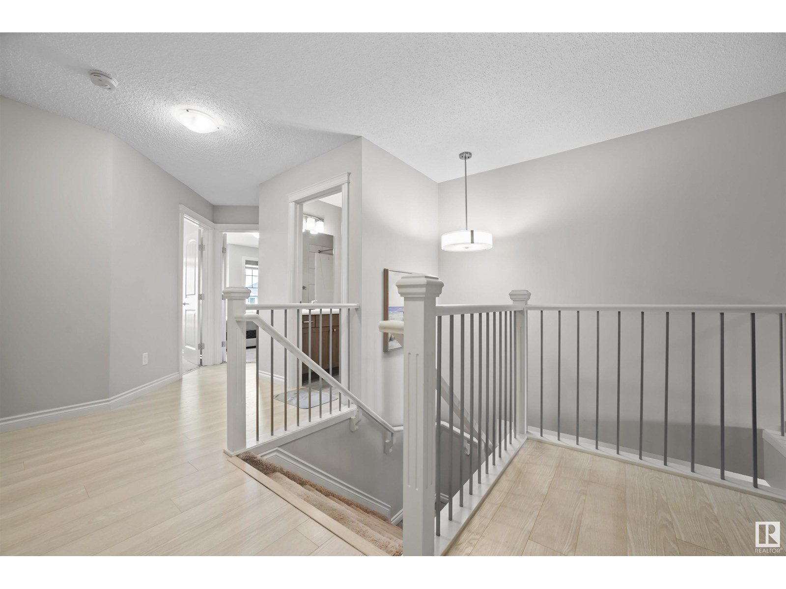 Photo 9 of 3743 Cherry Lo Sw, Edmonton AB