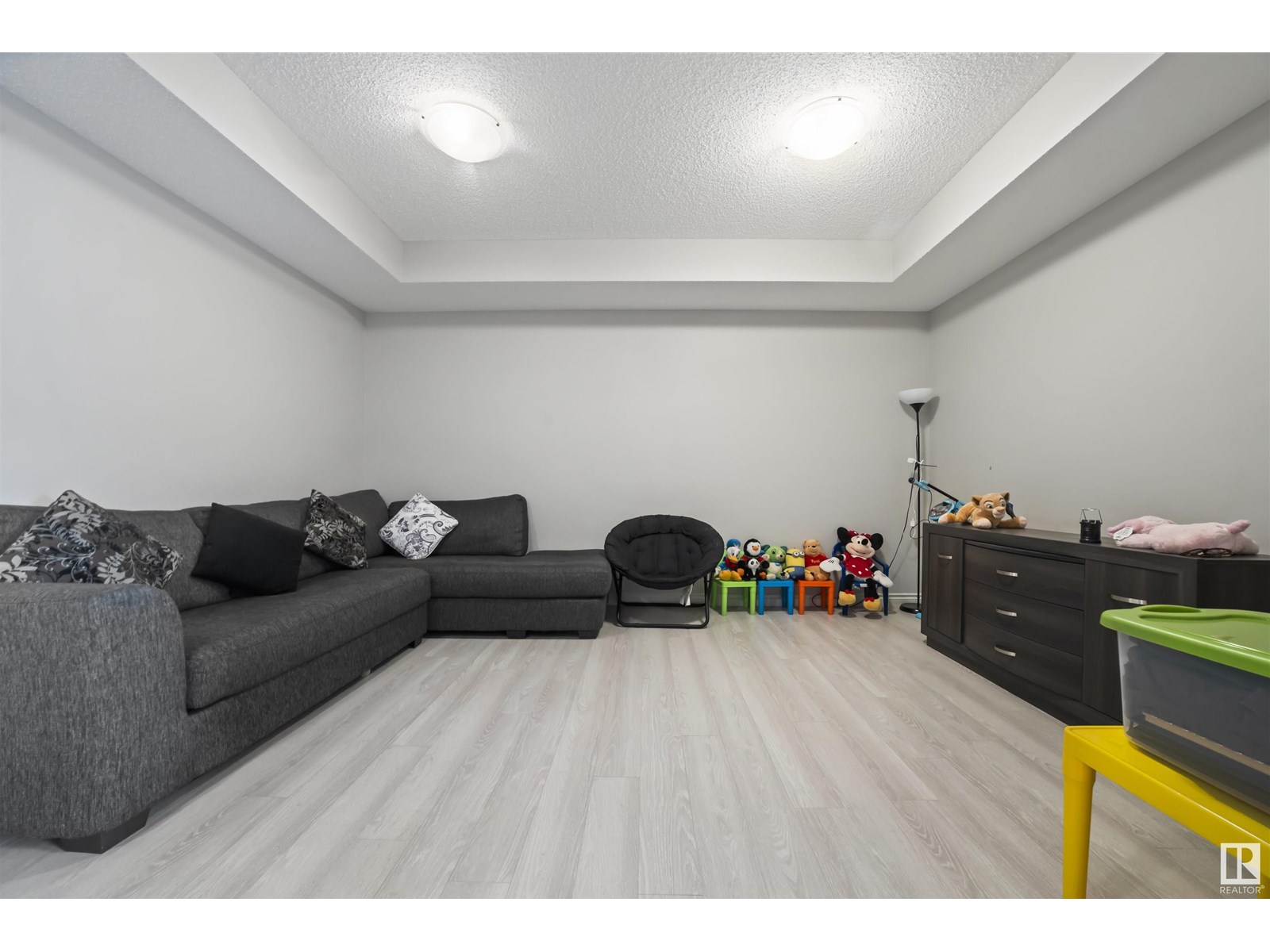 Photo 3 of 3743 Cherry Lo Sw, Edmonton AB