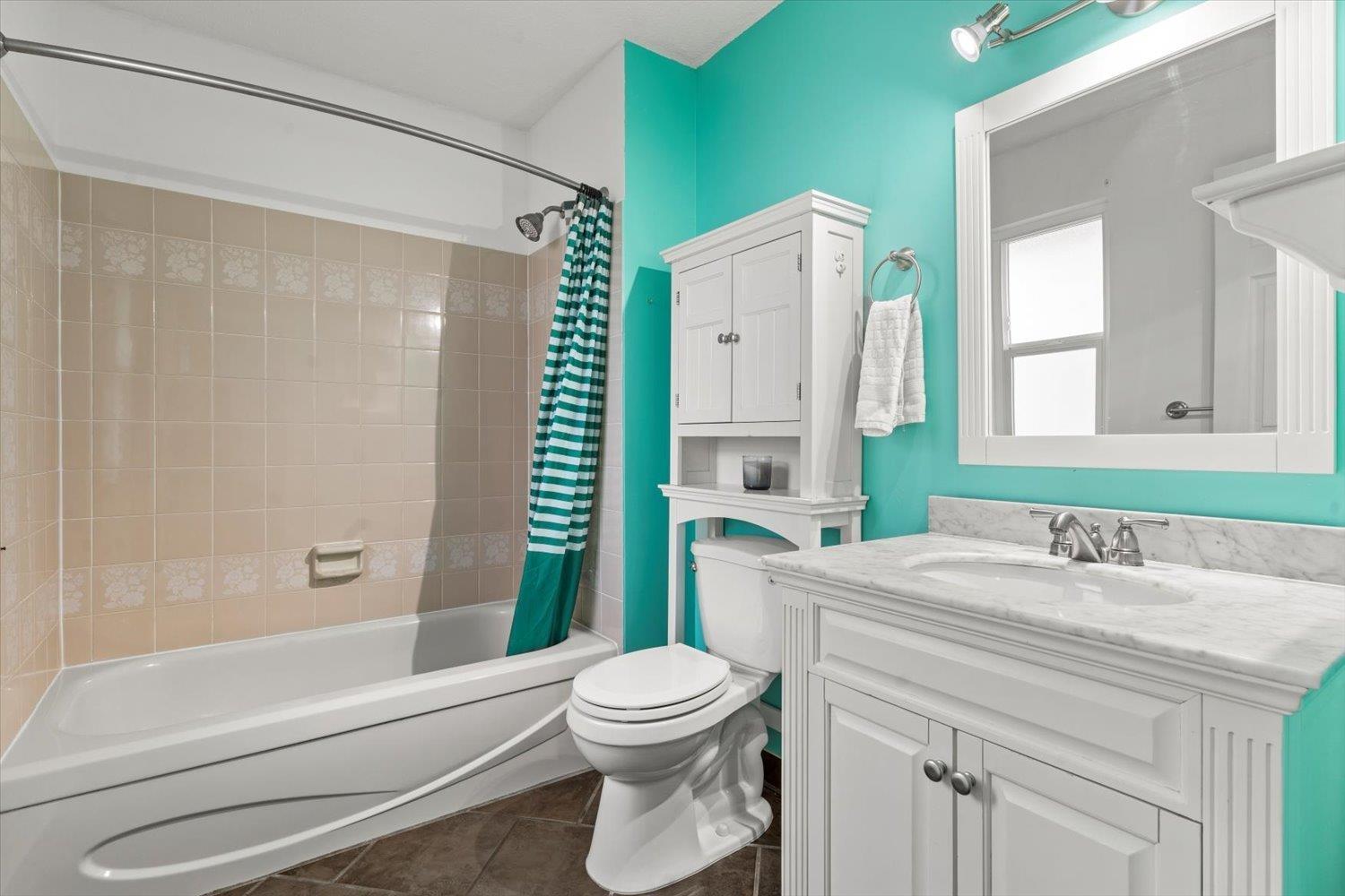 2 33951 MARSHALL ROAD, Abbotsford