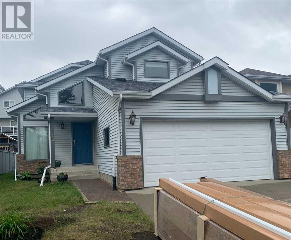 Single Family House for Sale in  Sandringham Way NW Sandstone Valley Calgary 