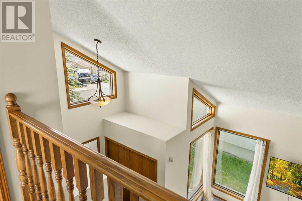 Single Family House for Sale in  Sandringham Way NW Sandstone Valley Calgary 