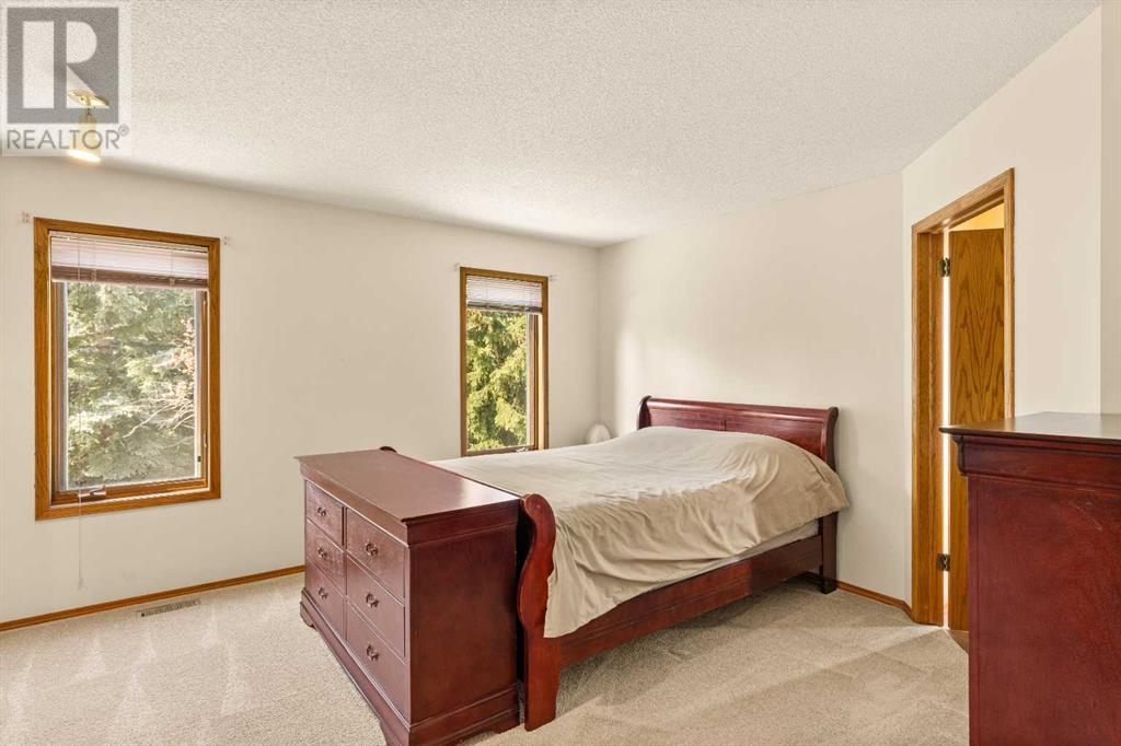 Single Family House for Sale in  Sandringham Way NW Sandstone Valley Calgary 