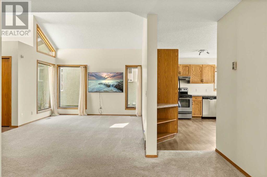 Single Family House for Sale in  Sandringham Way NW Sandstone Valley Calgary 