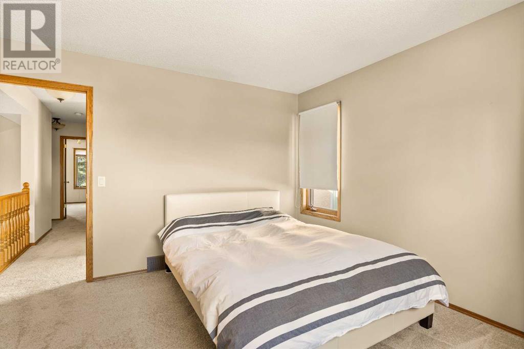 Single Family House for Sale in  Sandringham Way NW Sandstone Valley Calgary 