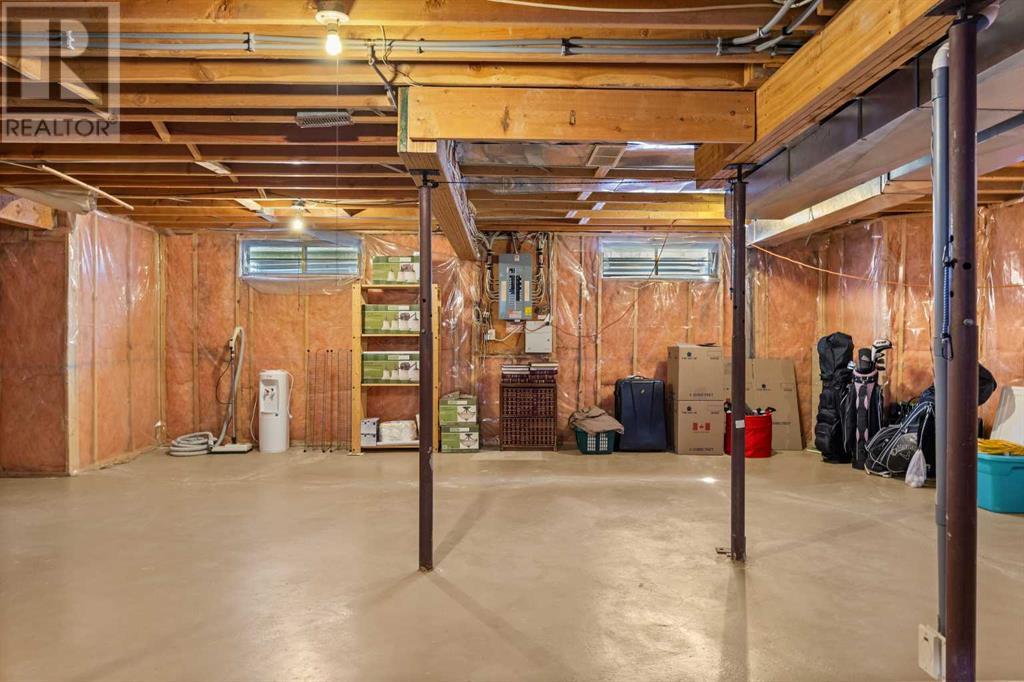 Single Family House for Sale in  Sandringham Way NW Sandstone Valley Calgary 