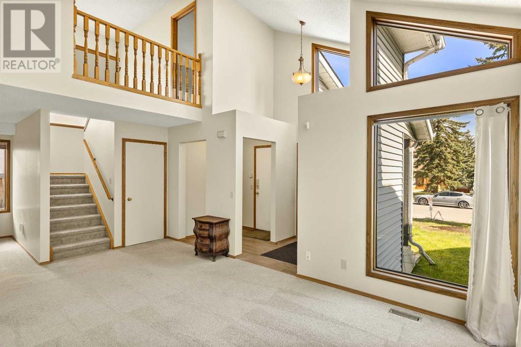Single Family House for Sale in  Sandringham Way NW Sandstone Valley Calgary 