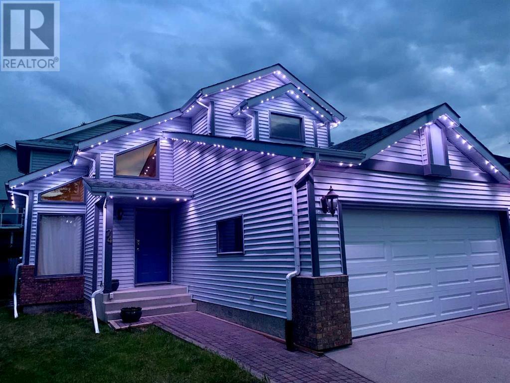 Single Family House for Sale in  Sandringham Way NW Sandstone Valley Calgary 