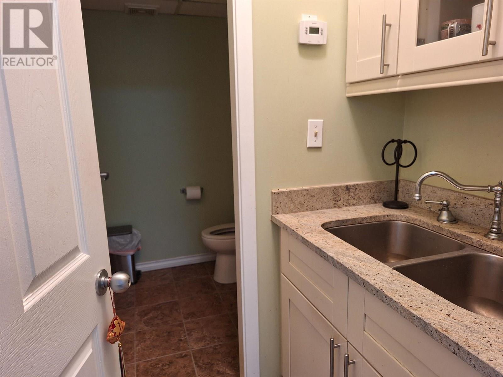 Photo 3 of 210 4400 Hazelbridge Way, Richmond BC