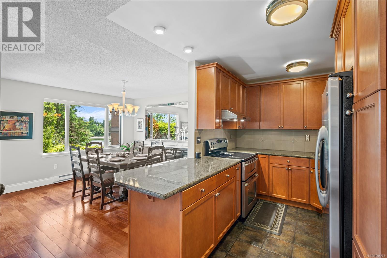 #103 105 GORGE RD E - Image 9