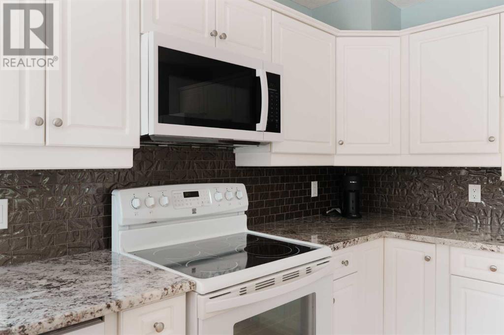 Single Family House for Sale in   Sierra Morena Boulevard SW Signal Hill Calgary 