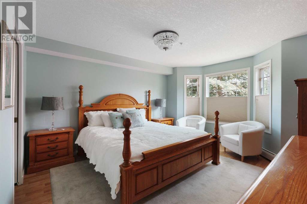 Single Family House for Sale in   Sierra Morena Boulevard SW Signal Hill Calgary 