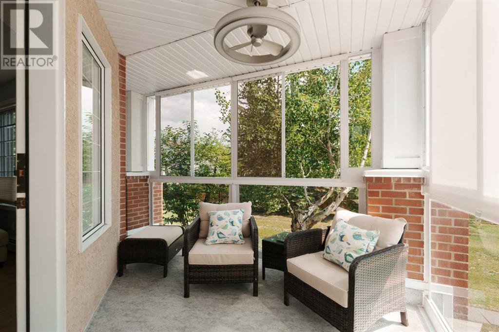 Single Family House for Sale in   Sierra Morena Boulevard SW Signal Hill Calgary 