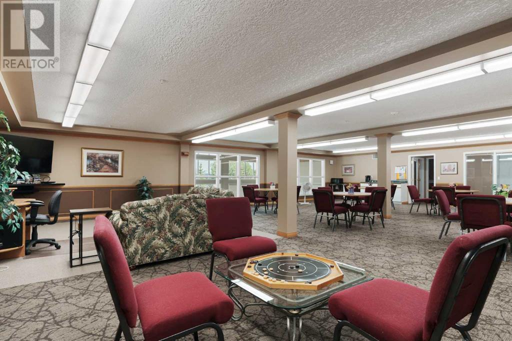 Single Family House for Sale in   Sierra Morena Boulevard SW Signal Hill Calgary 
