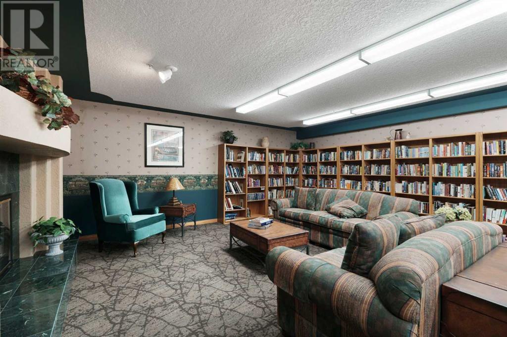 Single Family House for Sale in   Sierra Morena Boulevard SW Signal Hill Calgary 