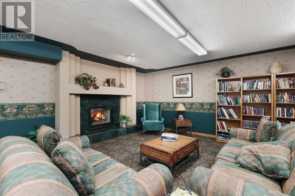 Single Family House for Sale in   Sierra Morena Boulevard SW Signal Hill Calgary 