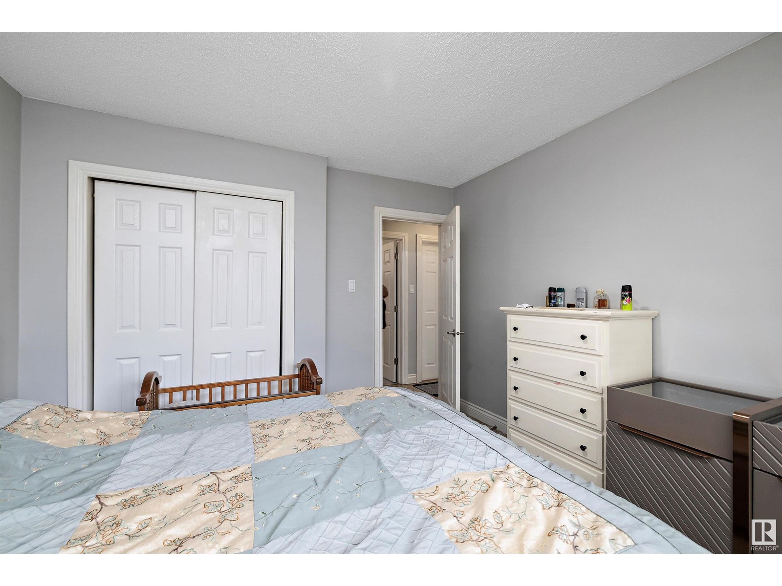 Photo 12 of 12411 132 Av Nw, Edmonton AB