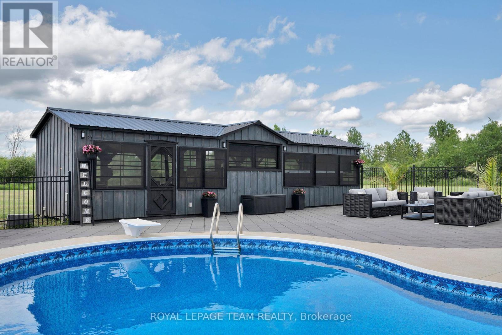 Photo 9 of 883 Craig Road, North Grenville ON