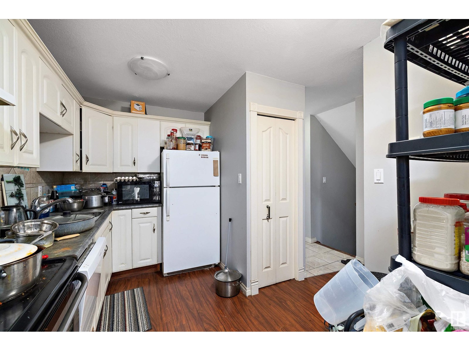 Photo 5 of 17445 92 Av Nw, Edmonton AB