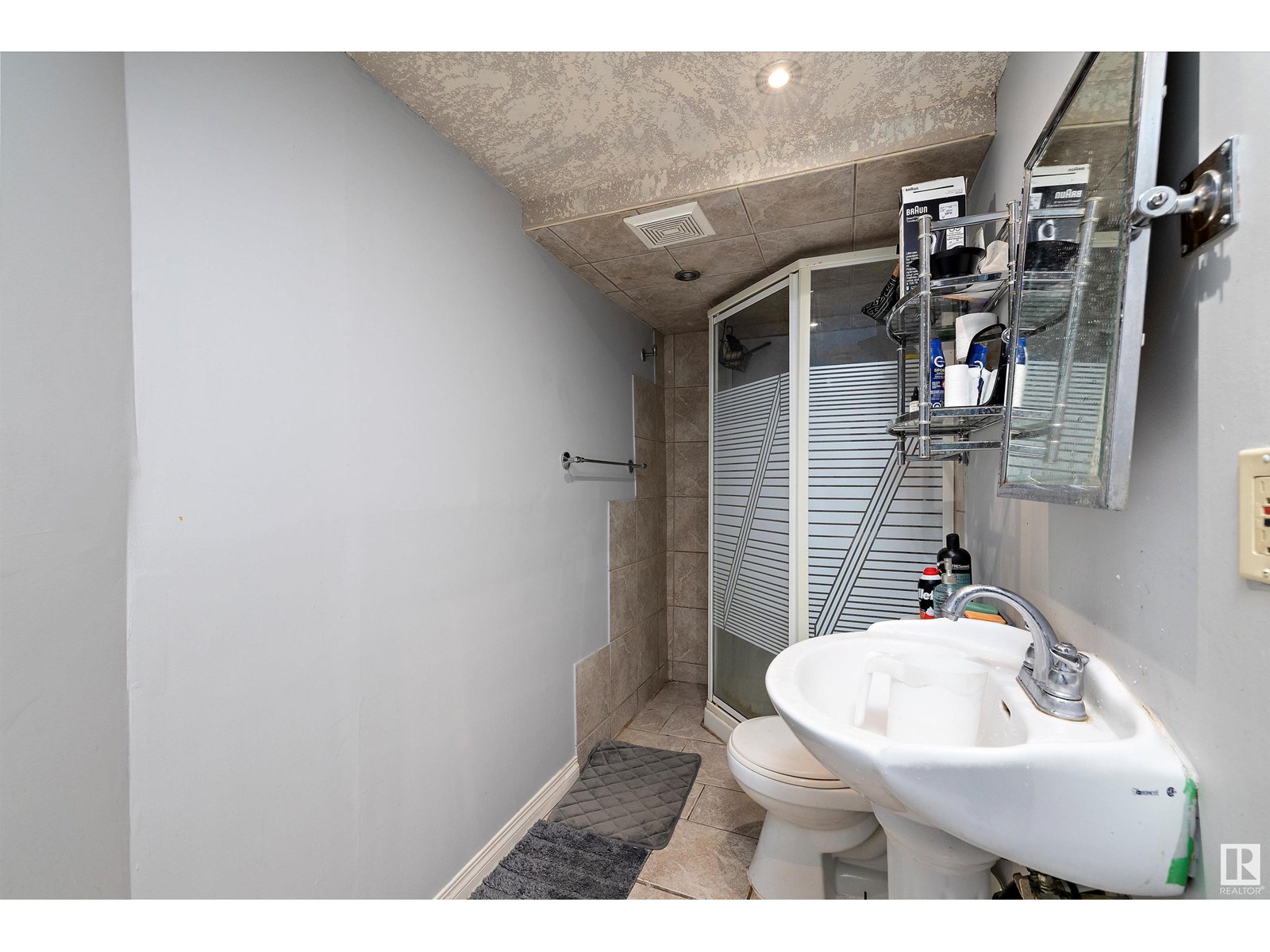 Photo 1 of 17445 92 Av Nw, Edmonton AB