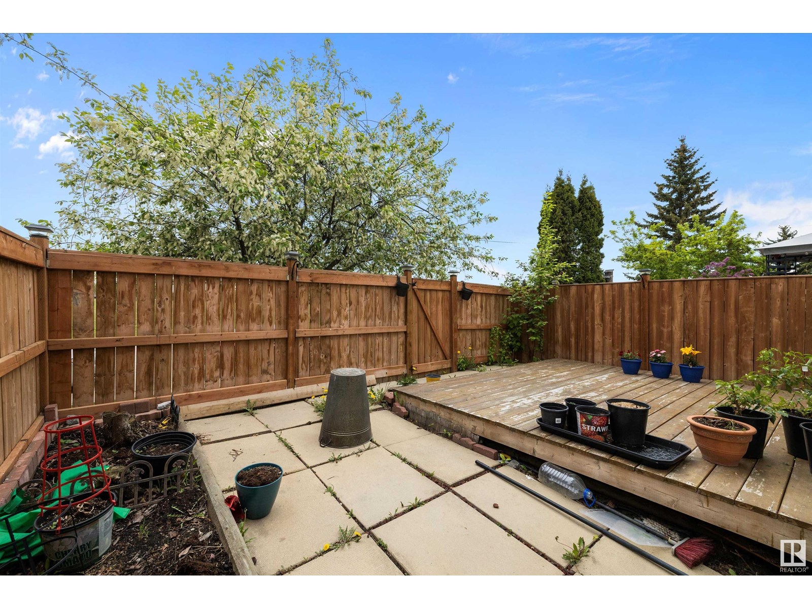 Photo 3 of 17445 92 Av Nw, Edmonton AB