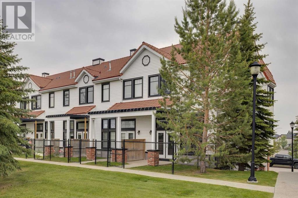 Single Family House 4 Level for Sale in  Royal Oak Lane NW Royal Oak Calgary 