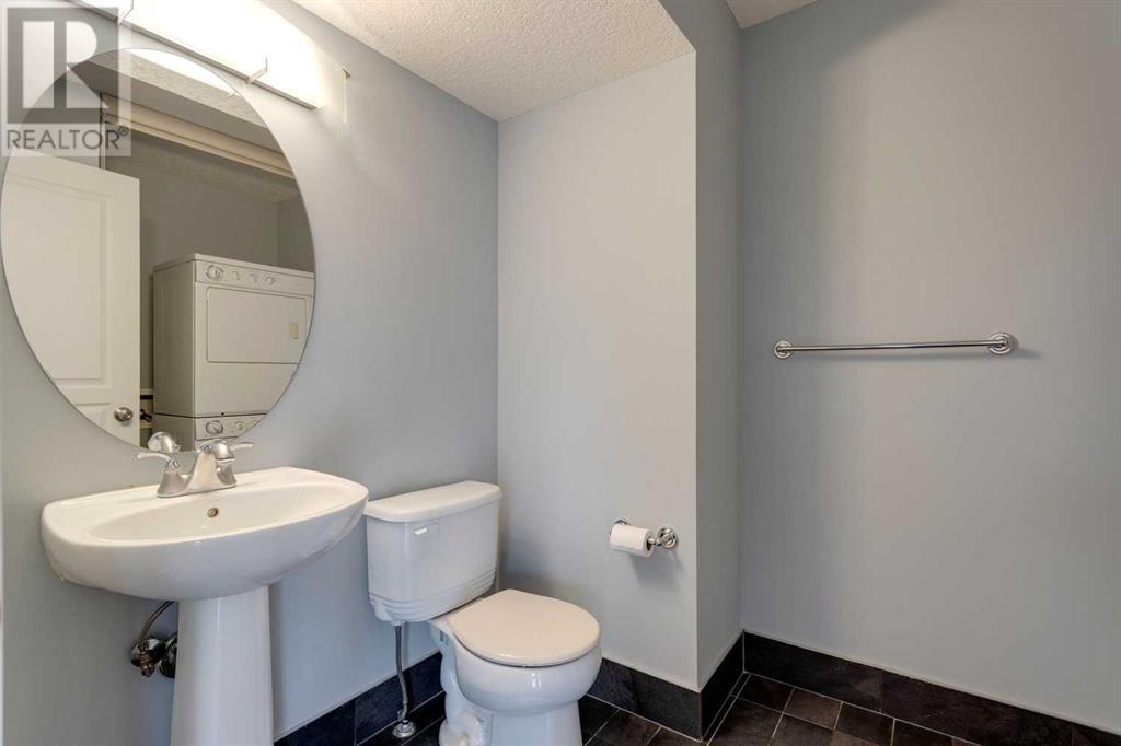 Single Family House 4 Level for Sale in  Royal Oak Lane NW Royal Oak Calgary 