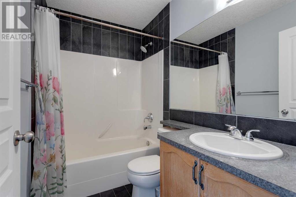 Single Family House 4 Level for Sale in  Royal Oak Lane NW Royal Oak Calgary 