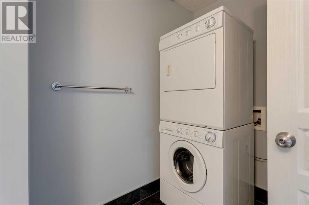 Single Family House 4 Level for Sale in  Royal Oak Lane NW Royal Oak Calgary 