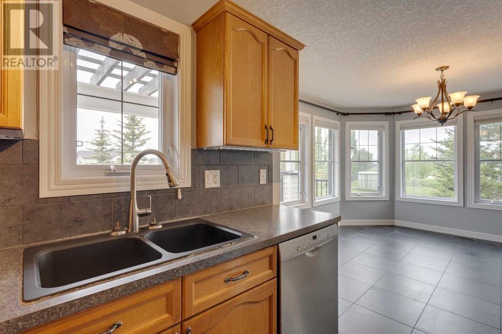 Single Family House 4 Level for Sale in  Royal Oak Lane NW Royal Oak Calgary 
