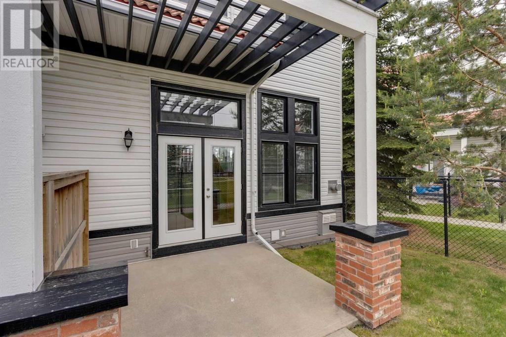Single Family House 4 Level for Sale in  Royal Oak Lane NW Royal Oak Calgary 