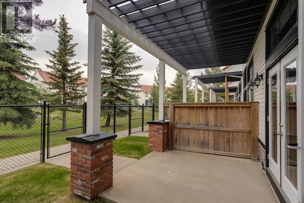 Single Family House 4 Level for Sale in  Royal Oak Lane NW Royal Oak Calgary 