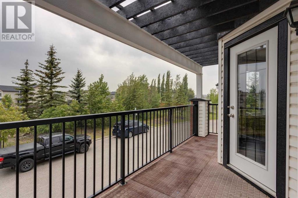 Single Family House 4 Level for Sale in  Royal Oak Lane NW Royal Oak Calgary 