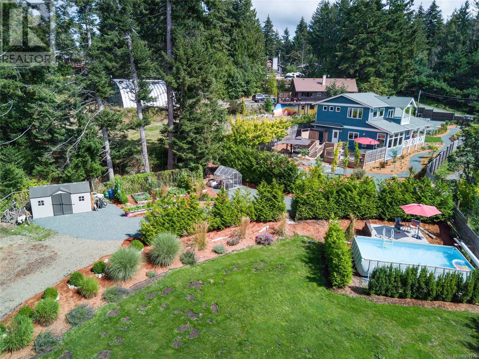 Photo 2 of 7863 Tozer Rd, Fanny Bay BC