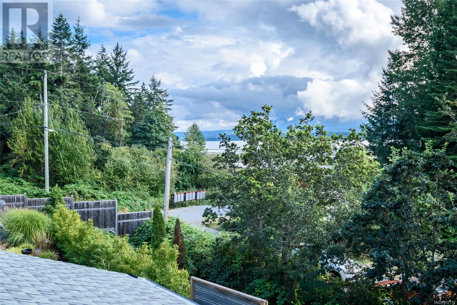 Photo 26 of 7863 Tozer Rd, Fanny Bay BC