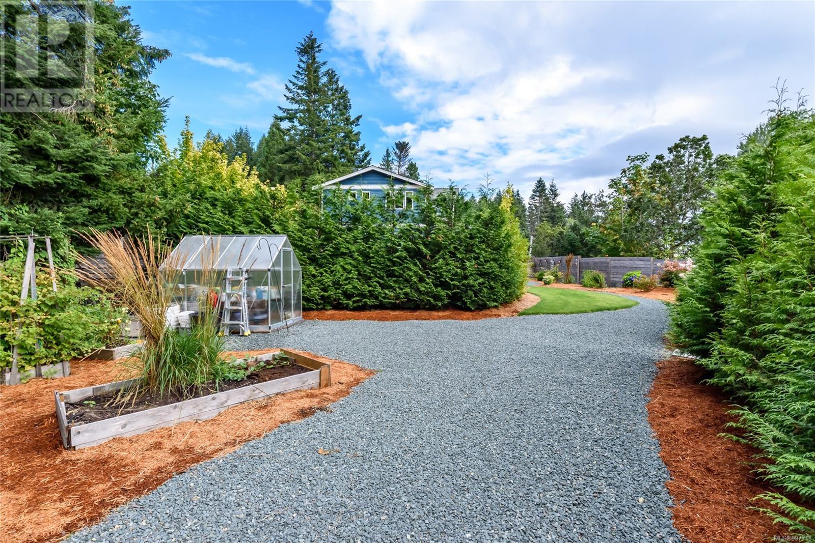 Photo 37 of 7863 Tozer Rd, Fanny Bay BC