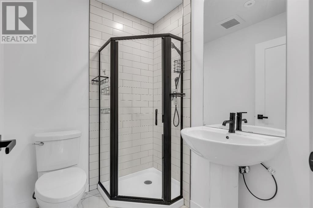 Single Family House for Sale in  Greenbriar Place NW Greenwood/Greenbriar Calgary 
