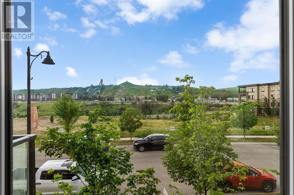 Single Family House for Sale in  Greenbriar Place NW Greenwood/Greenbriar Calgary 