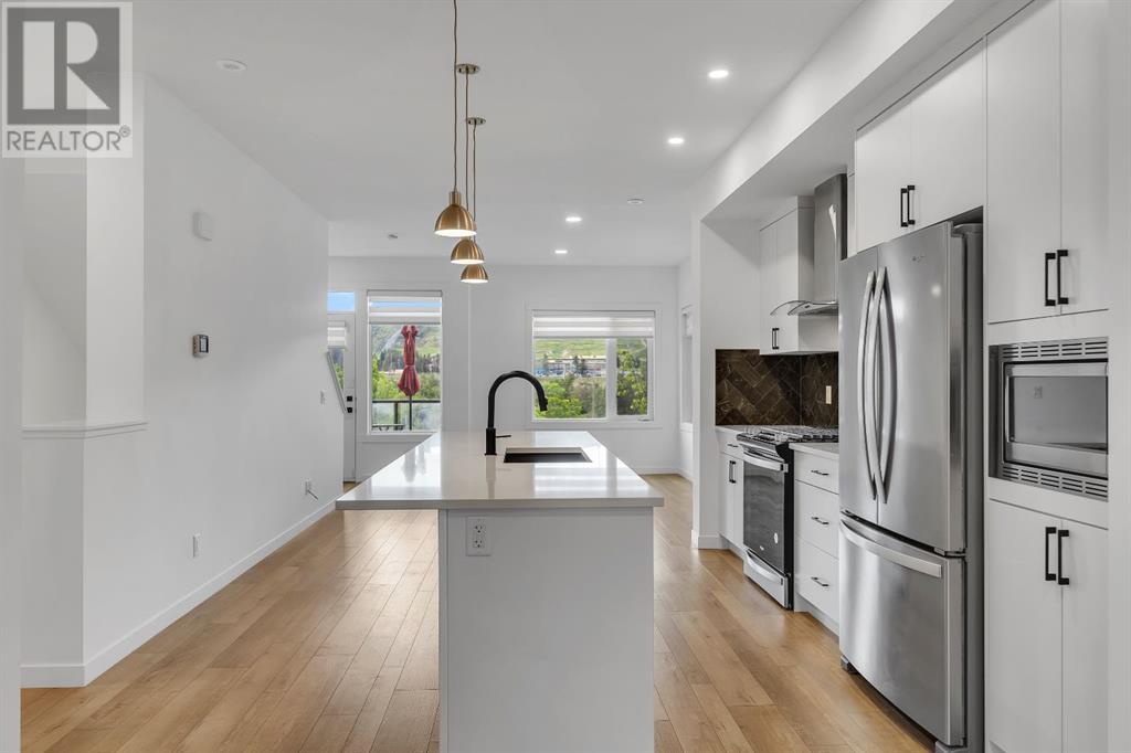 Single Family House for Sale in  Greenbriar Place NW Greenwood/Greenbriar Calgary 