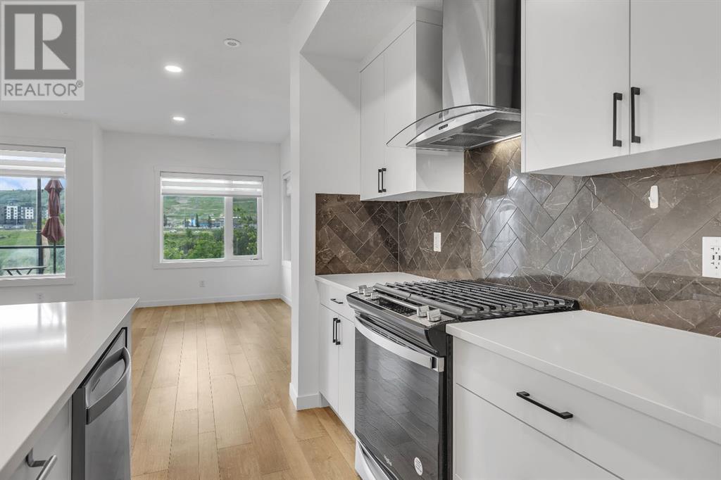 Single Family House for Sale in  Greenbriar Place NW Greenwood/Greenbriar Calgary 