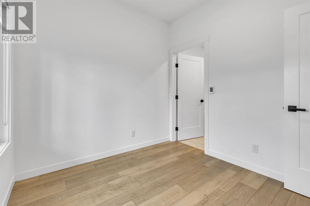 Single Family House for Sale in  Greenbriar Place NW Greenwood/Greenbriar Calgary 