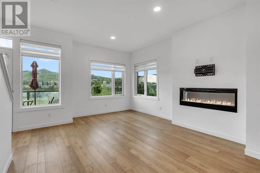 Single Family House for Sale in  Greenbriar Place NW Greenwood/Greenbriar Calgary 