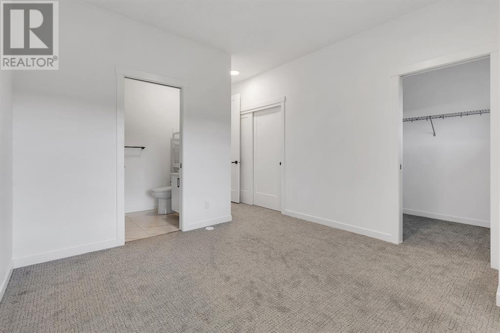 Single Family House for Sale in  Greenbriar Place NW Greenwood/Greenbriar Calgary 